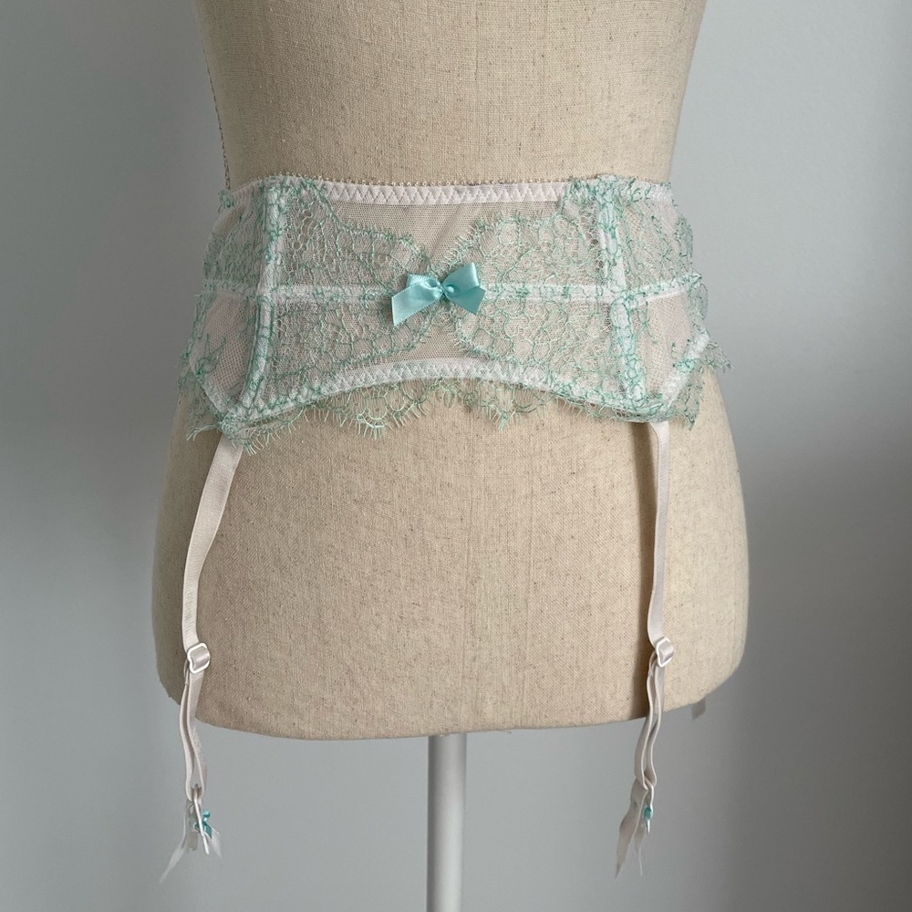 Victorias Secret Very Sexy white/mint garter belt XS